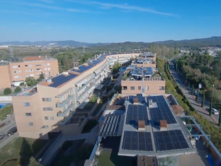 Placas solares de autoconsumo compartido