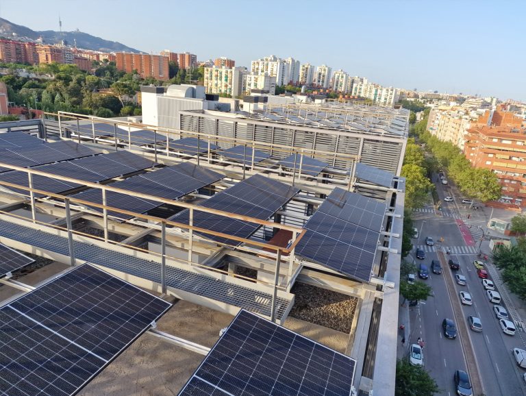 Autoconsumo individual para servicios comunes en L'Hospitalet